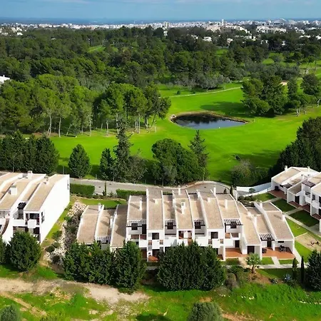 Jaqueline And Golf House *