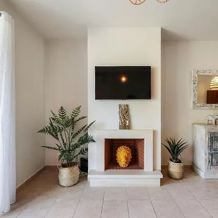 Jaqueline And Golf House *