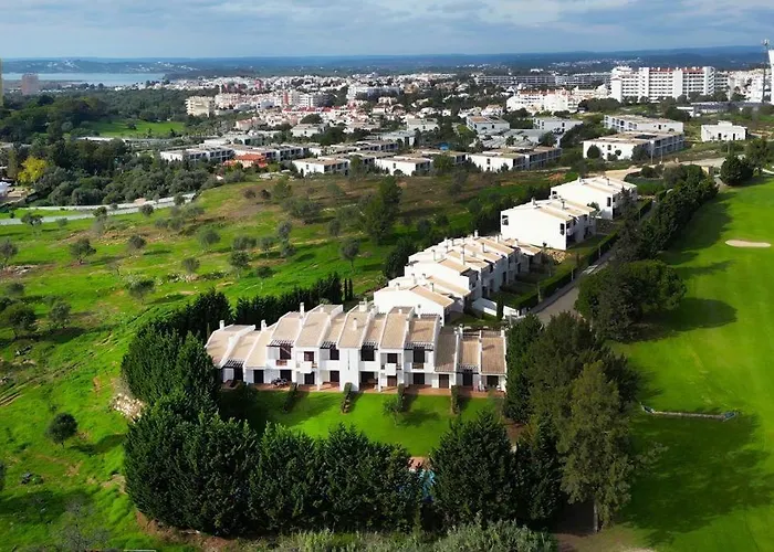 Jaqueline And Golf House *